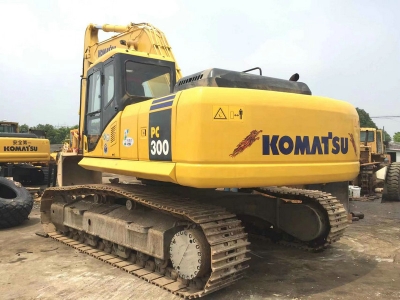 Komatsu PC300